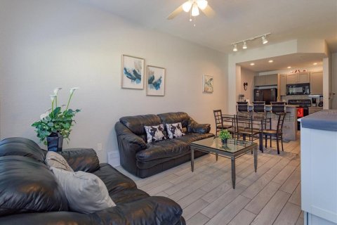 Condominio en venta en Kissimmee, Florida, 3 dormitorios, 120.4 m2 № 2108305 - foto 3