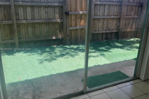 Condo in Homestead, Florida, 4 bedrooms № 2153761 - photo 12