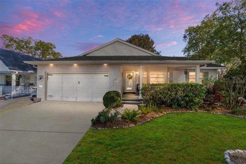 House in Ocala, Florida 2 bedrooms, 172.89 sq.m. № 1829748 - photo 1