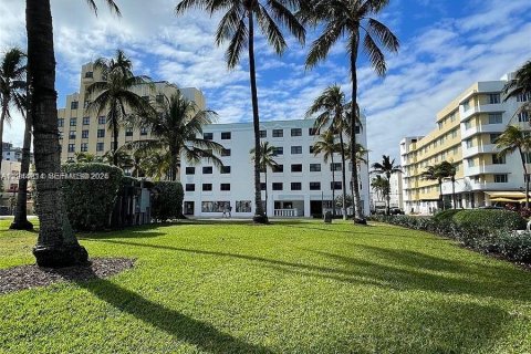 Condo in Miami Beach, Florida, 1 bedroom  № 2000910