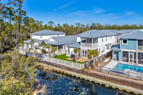 House in Santa Rosa Beach, Florida 4 bedrooms, 284.19 sq.m. № 559763 - photo 1