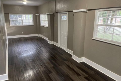 House in Bartow, Florida 3 bedrooms, 185.8 sq.m. № 2258906 - photo 2
