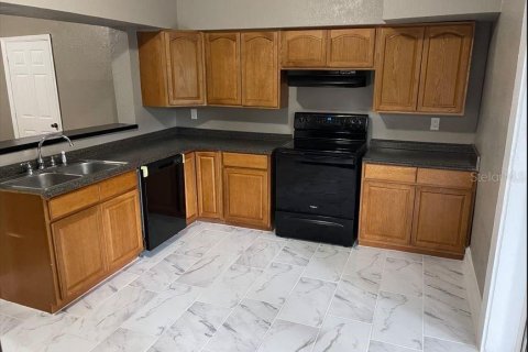 House in Bartow, Florida 3 bedrooms, 185.8 sq.m. № 2258906 - photo 5