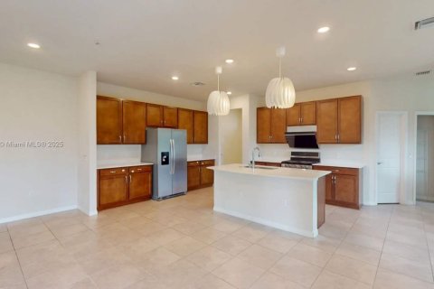 Снять в аренду виллу или дом в Лейк-Уорт, Флорида 4 спальни, 244.43м2, № 1949161 - фото 3