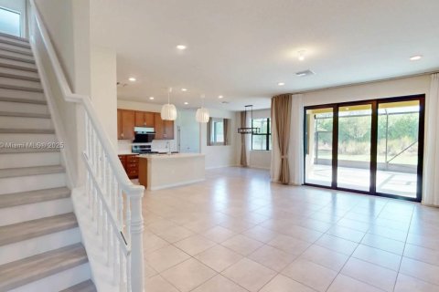 Снять в аренду виллу или дом в Лейк-Уорт, Флорида 4 спальни, 244.43м2, № 1949161 - фото 6