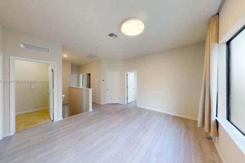 Снять в аренду виллу или дом в Лейк-Уорт, Флорида 4 спальни, 244.43м2, № 1949161 - фото 20