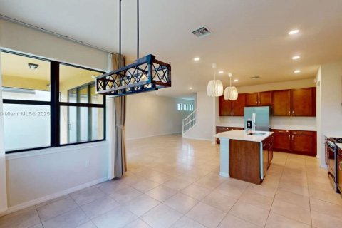 Снять в аренду виллу или дом в Лейк-Уорт, Флорида 4 спальни, 244.43м2, № 1949161 - фото 7