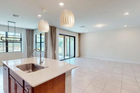 Снять в аренду виллу или дом в Лейк-Уорт, Флорида 4 спальни, 244.43м2, № 1949161 - фото 10