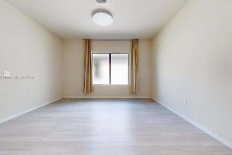 Снять в аренду виллу или дом в Лейк-Уорт, Флорида 4 спальни, 244.43м2, № 1949161 - фото 21