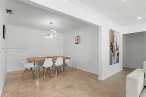Casa en venta en Hollywood, Florida, 4 dormitorios, 212.28 m2 № 1946705 - foto 8