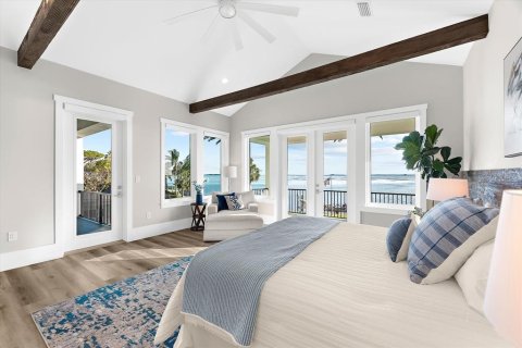 House in Palm Harbor, Florida 4 bedrooms, 340.86 sq.m. № 1784874 - photo 29