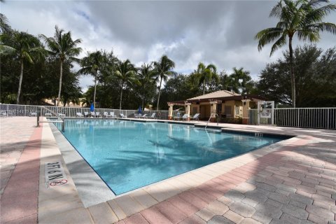 Купить таунхаус в Уэстон, Флорида 2 спальни, 107.3м2, № 1948557 - фото 15