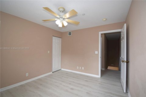 Купить таунхаус в Уэстон, Флорида 2 спальни, 107.3м2, № 1948557 - фото 8