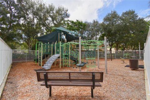 Купить таунхаус в Уэстон, Флорида 2 спальни, 107.3м2, № 1948557 - фото 16