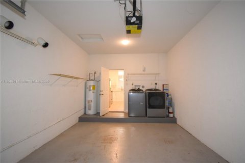 Купить таунхаус в Уэстон, Флорида 2 спальни, 107.3м2, № 1948557 - фото 14