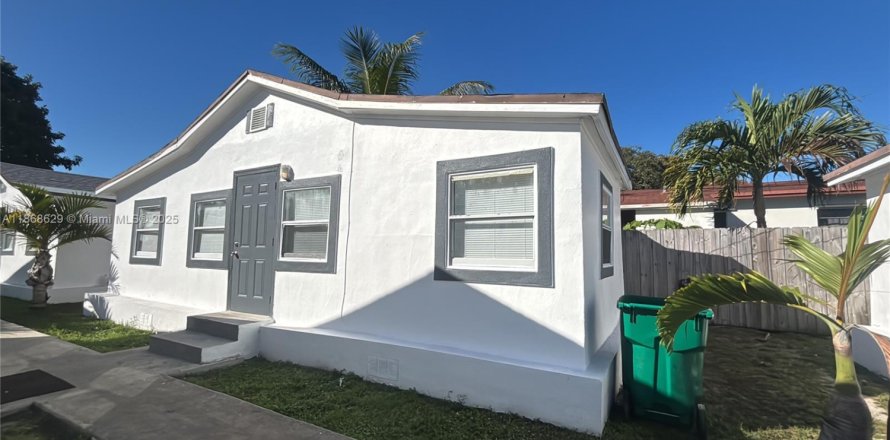 Propiedad comercial en Miami, Florida № 1923650