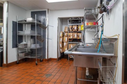 Immobilier commercial à vendre à Orlando, Floride: 236.44 m2 № 1734135 - photo 14