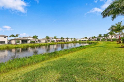 Villa ou maison à louer à Boca Raton, Floride: 5 chambres, 427.81 m2 № 2414157 - photo 27