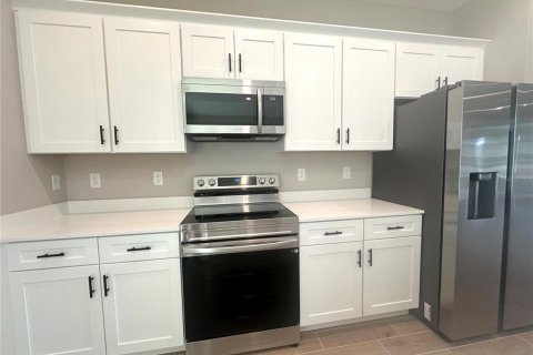 House in Ocala, Florida 4 bedrooms, 197.32 sq.m. № 1718081 - photo 10