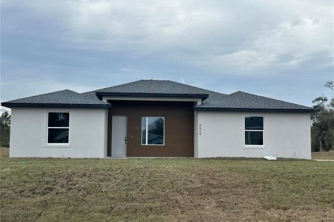 House in Ocala, Florida 4 bedrooms, 197.32 sq.m. № 1718081 - photo 1