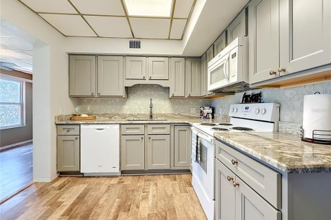 Купить кондоминиум в Кеннет-Сити, Флорида 8 комнат, 95.22м2, № 2232168 - фото 21