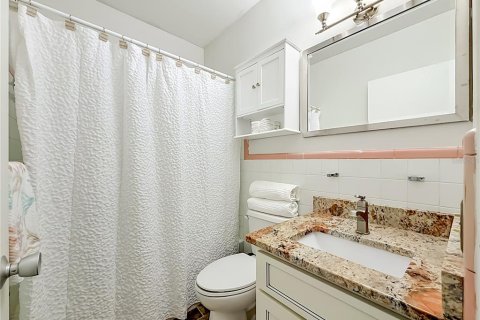 Купить кондоминиум в Кеннет-Сити, Флорида 8 комнат, 95.22м2, № 2232168 - фото 10