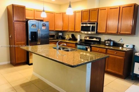 Снять в аренду таунхаус в Купер-Сити, Флорида 3 спальни, 123.93м2, № 1809341 - фото 6