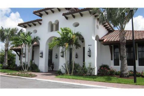 Снять в аренду таунхаус в Купер-Сити, Флорида 3 спальни, 123.93м2, № 1809341 - фото 30