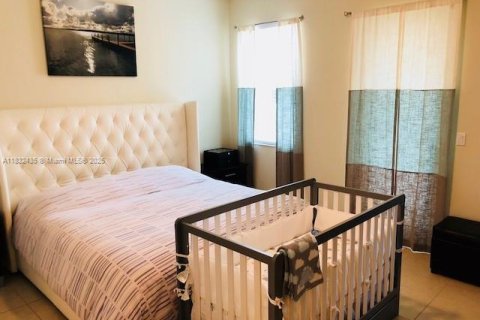 Снять в аренду таунхаус в Купер-Сити, Флорида 3 спальни, 123.93м2, № 1809341 - фото 12