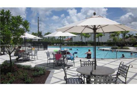 Снять в аренду таунхаус в Купер-Сити, Флорида 3 спальни, 123.93м2, № 1809341 - фото 29