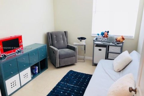 Снять в аренду таунхаус в Купер-Сити, Флорида 3 спальни, 123.93м2, № 1809341 - фото 20