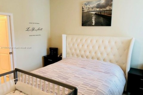 Снять в аренду таунхаус в Купер-Сити, Флорида 3 спальни, 123.93м2, № 1809341 - фото 11