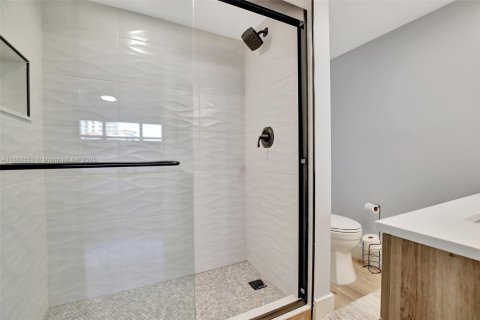 Condominio en venta en Fort Lauderdale, Florida, 2 dormitorios, 117.61 m2 № 1932237 - foto 11