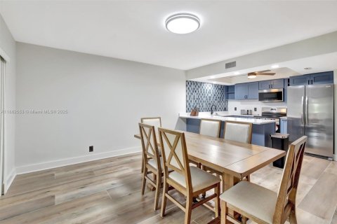 Condominio en venta en Fort Lauderdale, Florida, 2 dormitorios, 117.61 m2 № 1932237 - foto 4