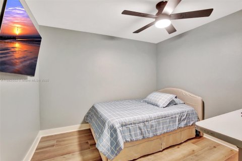 Condominio en venta en Fort Lauderdale, Florida, 2 dormitorios, 117.61 m2 № 1932237 - foto 15
