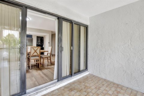 Condominio en venta en Fort Lauderdale, Florida, 2 dormitorios, 117.61 m2 № 1932237 - foto 17