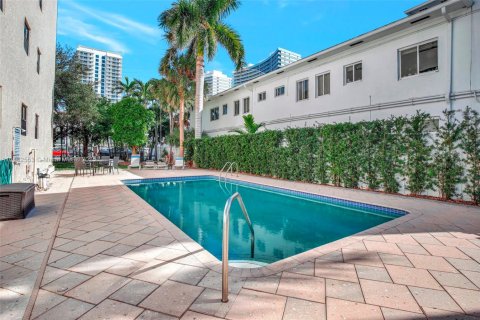 Condominio en venta en Fort Lauderdale, Florida, 2 dormitorios, 117.61 m2 № 1932237 - foto 19