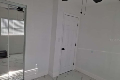 Casa en alquiler en Tampa, Florida, 4 dormitorios, 131.55 m2 № 1843199 - foto 9