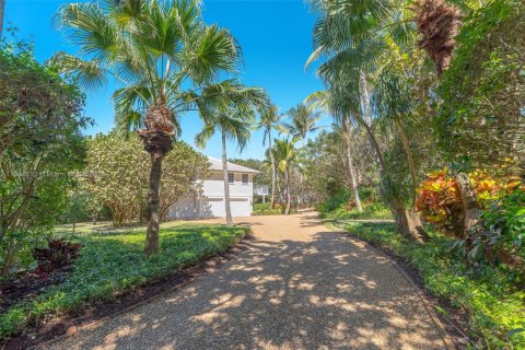 Купить виллу или дом в Джупитер-Айленд, Флорида 11 комнат, 443.79м2, № 1957021 - фото 13