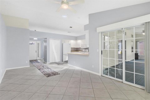 House in Leesburg, Florida 2 bedrooms, 139.26 sq.m. № 1740686 - photo 19