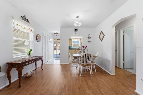 Villa ou maison à vendre à Bradenton, Floride: 2 chambres, 83.24 m2 № 2099905 - photo 10