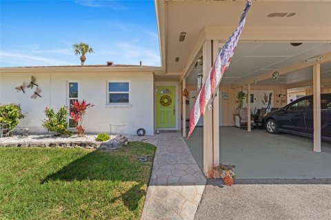 Villa ou maison à vendre à Bradenton, Floride: 2 chambres, 83.24 m2 № 2099905 - photo 3