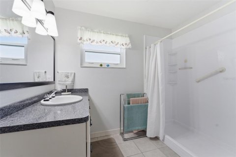 Villa ou maison à vendre à Bradenton, Floride: 2 chambres, 83.24 m2 № 2099905 - photo 17