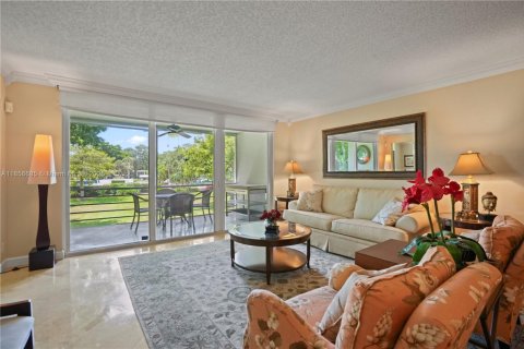 Condo in Pompano Beach, Florida, 3 bedrooms  № 1887889 - photo 23