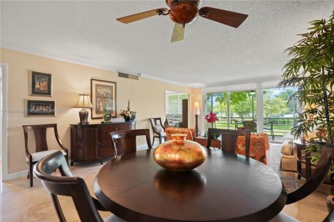 Condo in Pompano Beach, Florida, 3 bedrooms  № 1887889 - photo 3