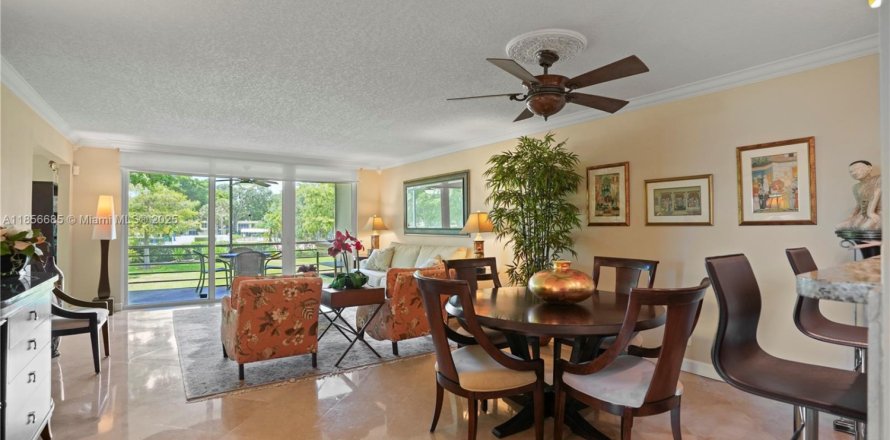 Condo in Pompano Beach, Florida, 3 bedrooms  № 1887889