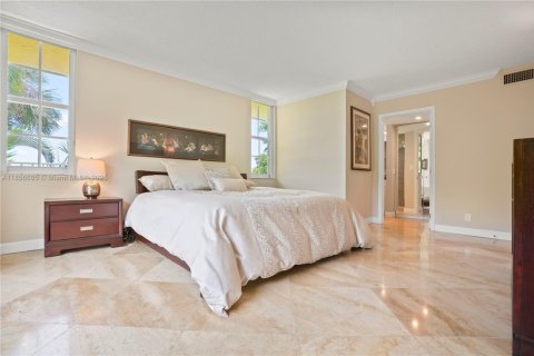 Condo in Pompano Beach, Florida, 3 bedrooms  № 1887889 - photo 14