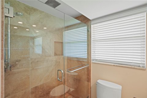 Condo in Pompano Beach, Florida, 3 bedrooms  № 1887889 - photo 19