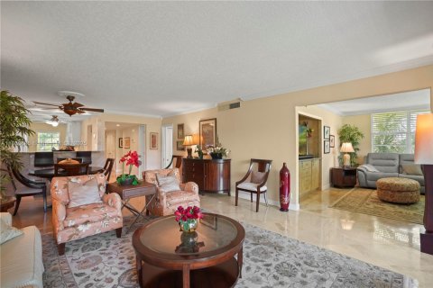 Condo in Pompano Beach, Florida, 3 bedrooms  № 1887889 - photo 6