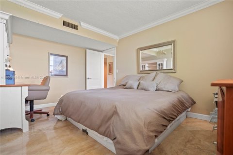 Condo in Pompano Beach, Florida, 3 bedrooms  № 1887889 - photo 20